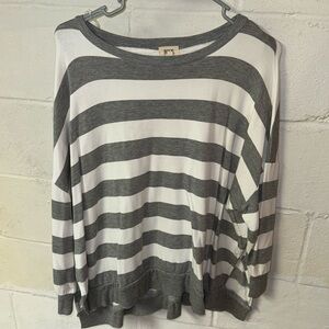 BKE crew neck kinda oversized